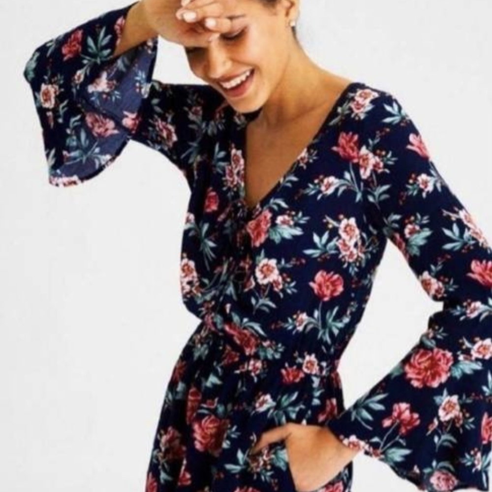 American Eagle Outfitters Navy Floral Bell Sleeve Romper Size S Boho